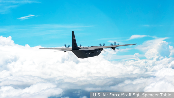 Военно-транспортный самолет США подал сигнал бедствия над Канадой