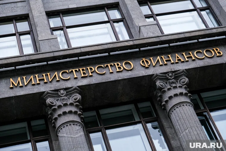 Минфин в пять раз нарастит покупку валюты и золота