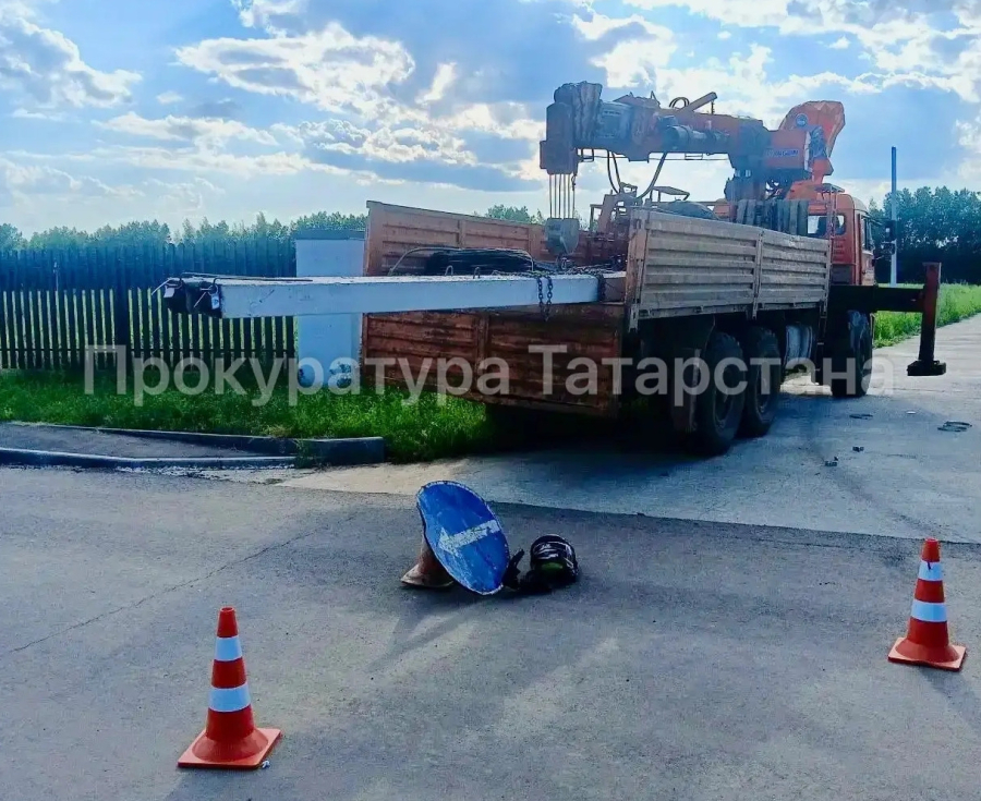 Казанский адвокат Нагиев займется делом о смерти парня из-за столбов в грузовике