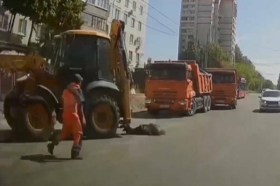 Смертельный наезд трактора на женщину в Казани попал на видео