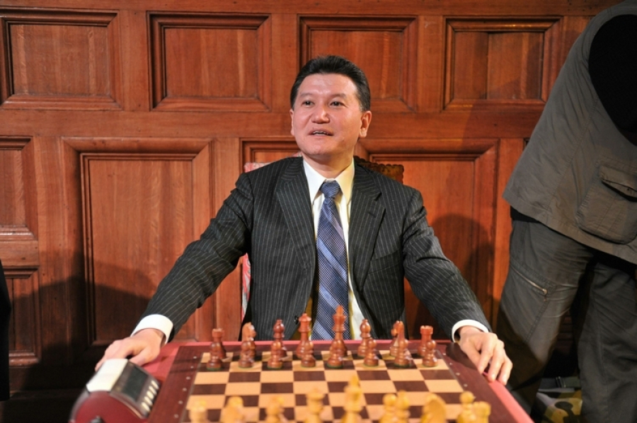 Илюмжинов снял свою кандидатуру с выборов FIDE и объявил об уходе из шахмат