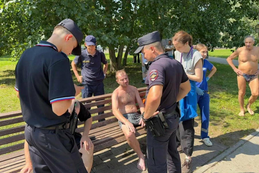 Пьяного мужчину спасли на озере в Парке Победы в Казани