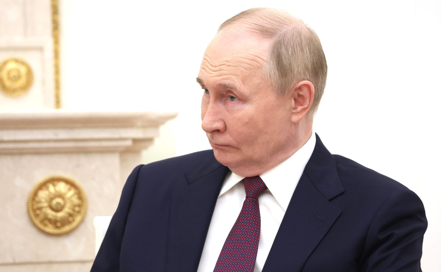 Путин указал Воробьёву на огромные долги Подмосковья по ЖКХ